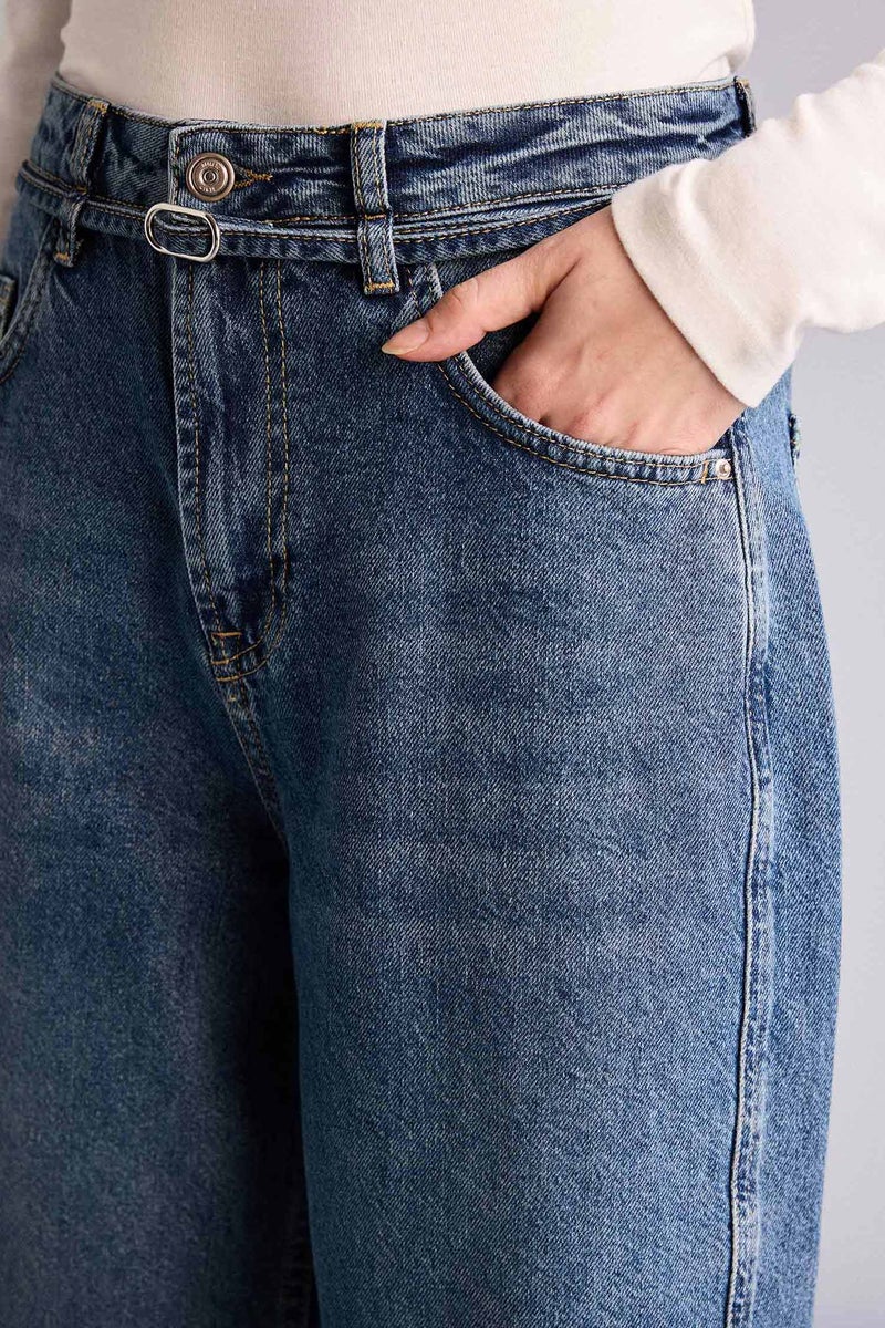 ديفاكتو بنطلون جينز باريل فيت بخصر عادي - Image 5